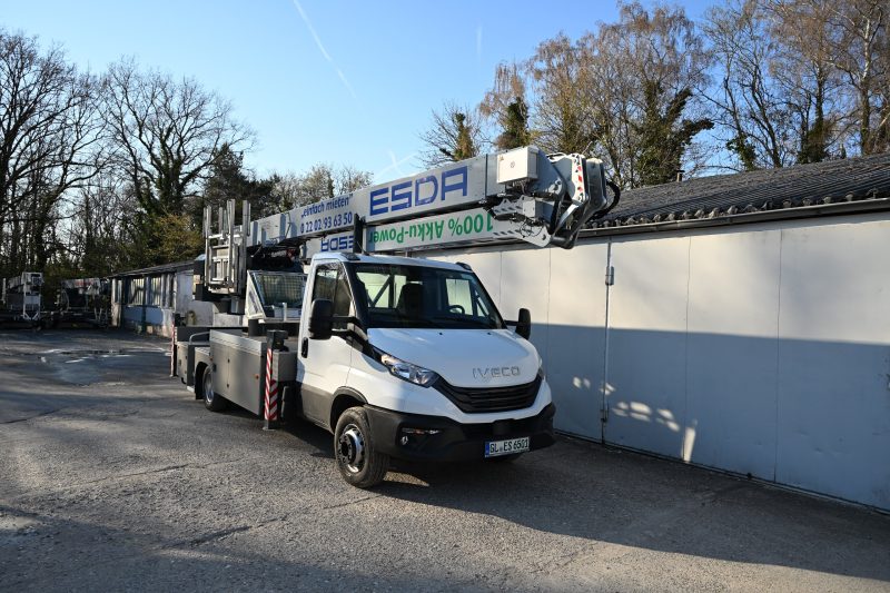 Akku-Autokran AMAK 65E auf 7,0t Lkw